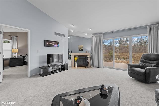 Builiding view six for 34166 Birchway, Sterling Heights, MI. 48312