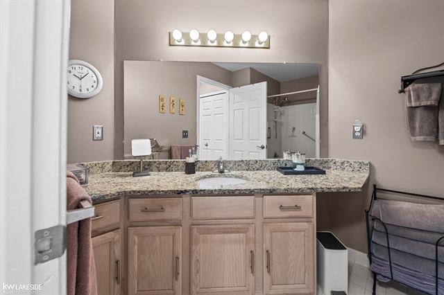 Builiding view sixteen for 34166 Birchway, Sterling Heights, MI. 48312