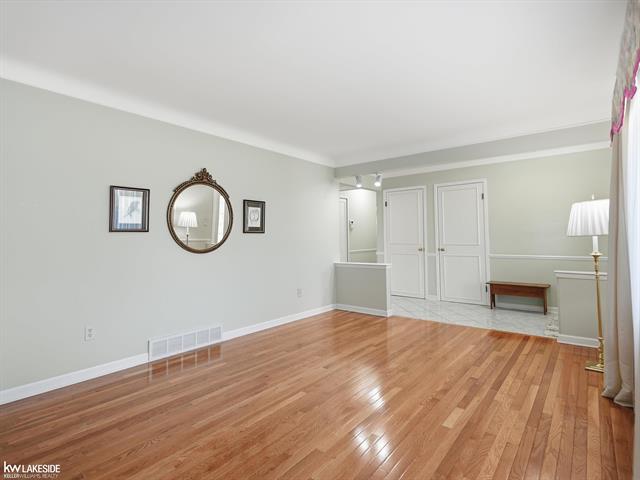 Builiding view eleven for 34265 Greentrees Roa, Sterling Heights, MI. 48312