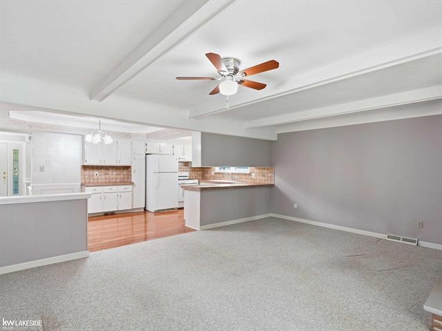Builiding view seventeen for 34265 Greentrees Roa, Sterling Heights, MI. 48312