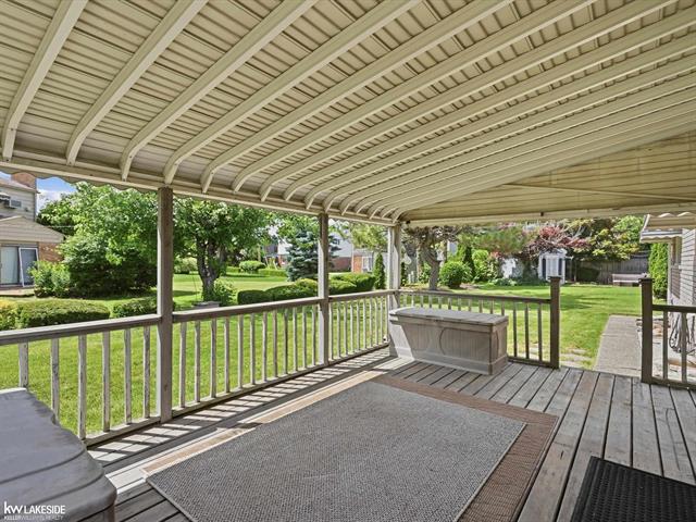 Builiding view thirty eight for 34265 Greentrees Roa, Sterling Heights, MI. 48312