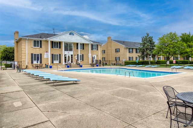 Builiding view four for 11845 Ina, Sterling Heights, MI. 48312