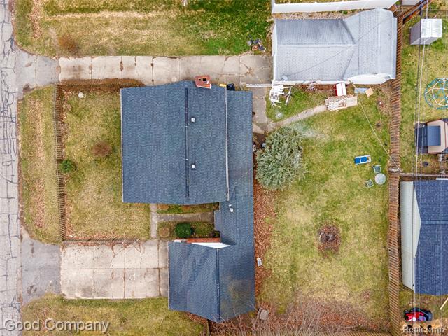 Builiding view forty five for 21560 Collingham, Farmington, MI. 48336