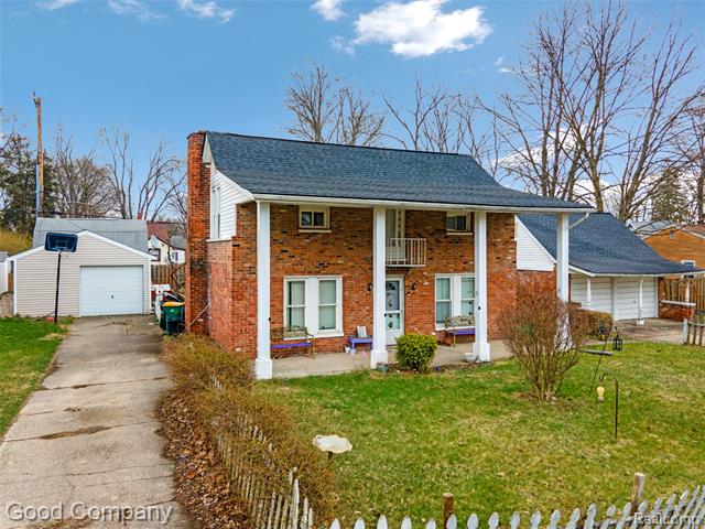 Builiding view thirty five for 21560 Collingham, Farmington, MI. 48336