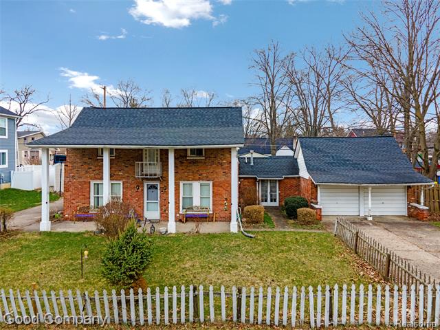 Builiding view thirty four for 21560 Collingham, Farmington, MI. 48336