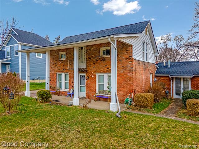 Builiding view thirty two for 21560 Collingham, Farmington, MI. 48336