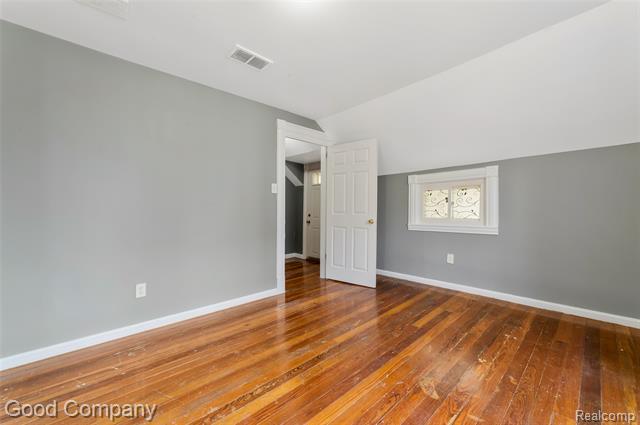 Builiding view twenty four for 21560 Collingham, Farmington, MI. 48336