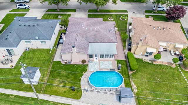 Builiding view five for 14490 Edshire, Sterling Heights, MI. 48312