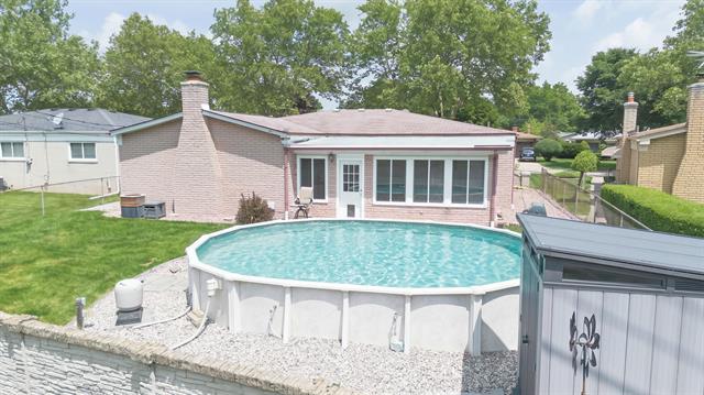 Builiding view four for 14490 Edshire, Sterling Heights, MI. 48312