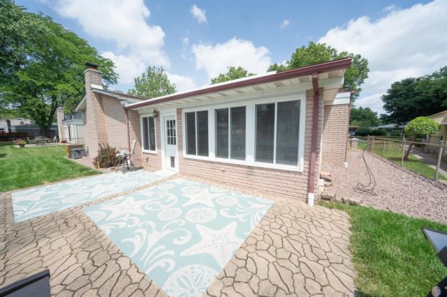 Builiding view seven for 14490 Edshire, Sterling Heights, MI. 48312