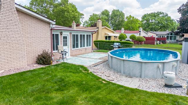 Builiding view six for 14490 Edshire, Sterling Heights, MI. 48312