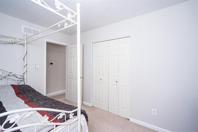 Builiding view thirty five for 14490 Edshire, Sterling Heights, MI. 48312