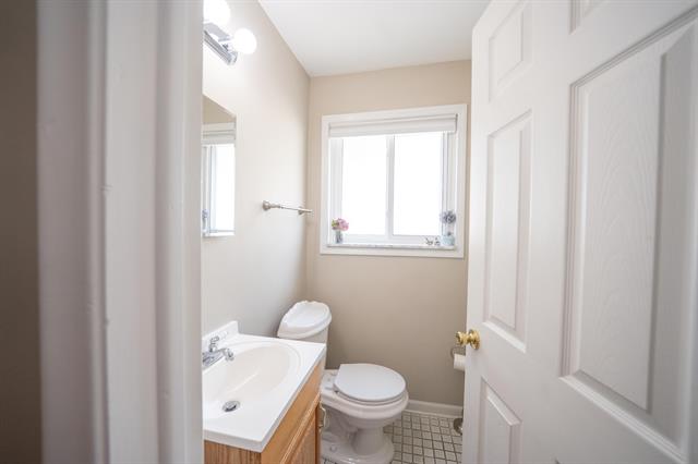 Builiding view thirty seven for 14490 Edshire, Sterling Heights, MI. 48312
