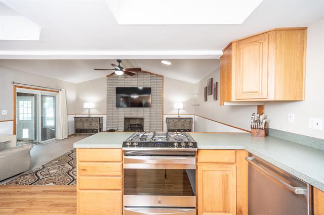 Builiding view twenty for 14490 Edshire, Sterling Heights, MI. 48312