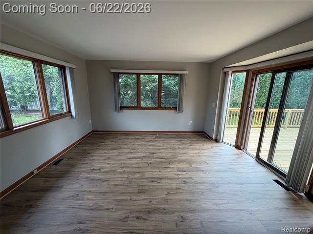 Builiding view six for 35284 Vito, Sterling Heights, MI. 48310