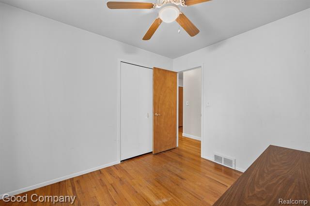 Builiding view fourteen for 4215 Nickolas, Sterling Heights, MI. 48310