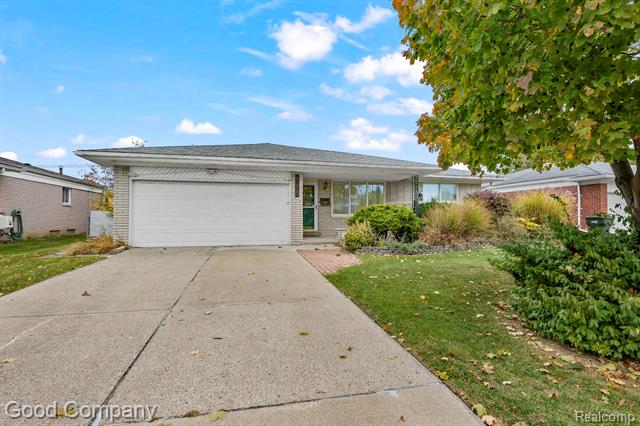 Builiding view one for 4215 Nickolas, Sterling Heights, MI. 48310