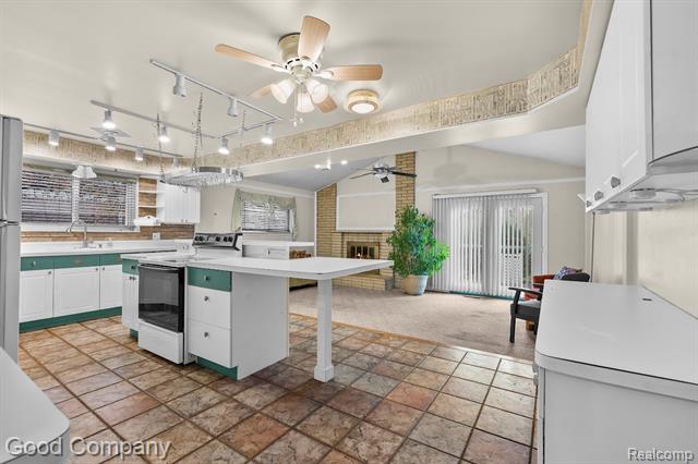 Builiding view ten for 4215 Nickolas, Sterling Heights, MI. 48310