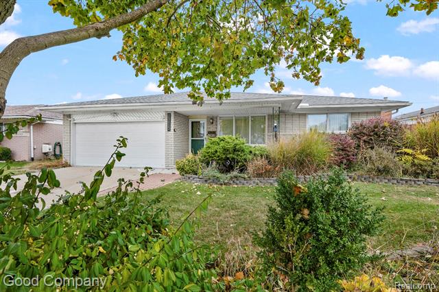 Builiding view three for 4215 Nickolas, Sterling Heights, MI. 48310