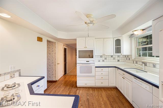 Builiding view nine for 12284 Polara, Sterling Heights, MI. 48312