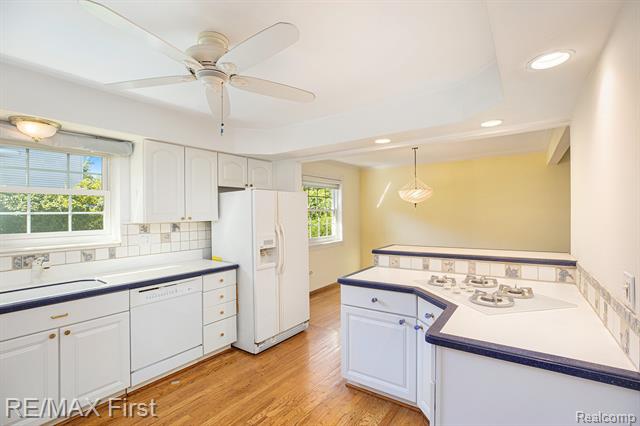 Builiding view ten for 12284 Polara, Sterling Heights, MI. 48312