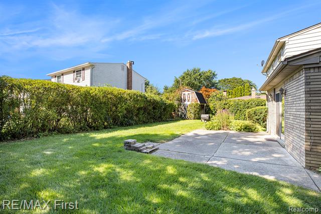 Builiding view twenty eight for 12284 Polara, Sterling Heights, MI. 48312