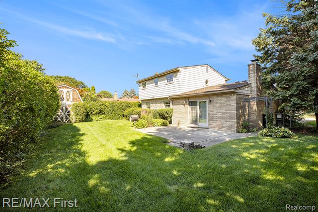 Builiding view twenty nine for 12284 Polara, Sterling Heights, MI. 48312