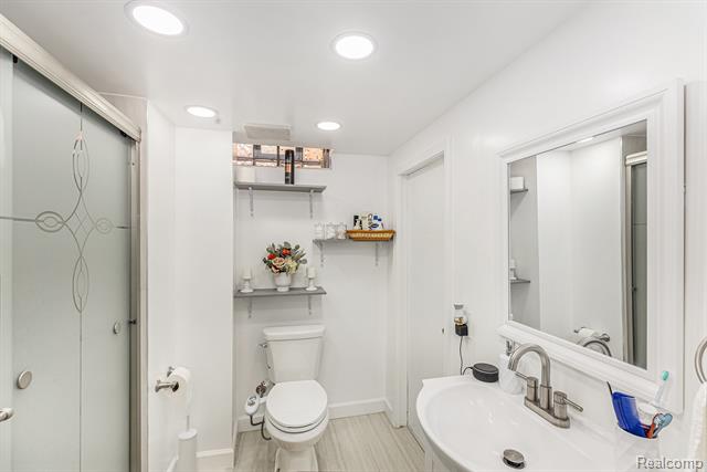 Builiding view fourteen for 35220 Eden Park, Sterling Heights, MI. 48312