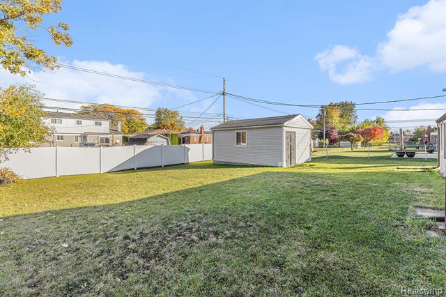 Builiding view thirty four for 35220 Eden Park, Sterling Heights, MI. 48312