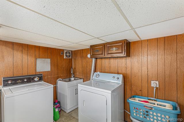 Builiding view twenty seven for 35220 Eden Park, Sterling Heights, MI. 48312