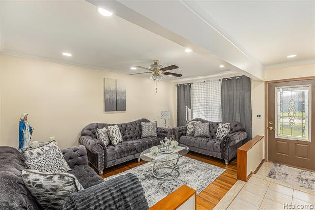 Builiding view twenty for 35220 Eden Park, Sterling Heights, MI. 48312