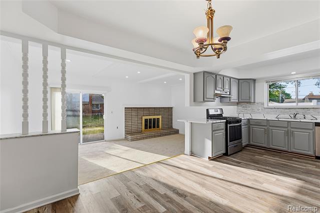 Builiding view five for 35074 Lana, Sterling Heights, MI. 48312