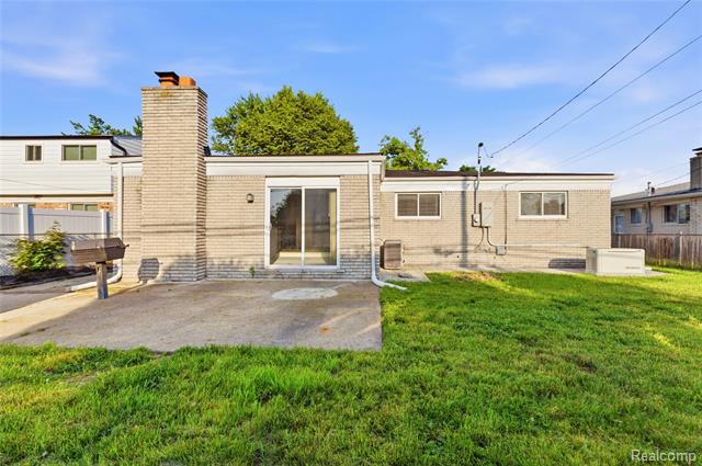Builiding view twenty seven for 35074 Lana, Sterling Heights, MI. 48312