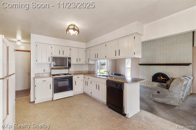 Builiding view fifteen for 2849 Elmcrest, Sterling Heights, MI. 48310