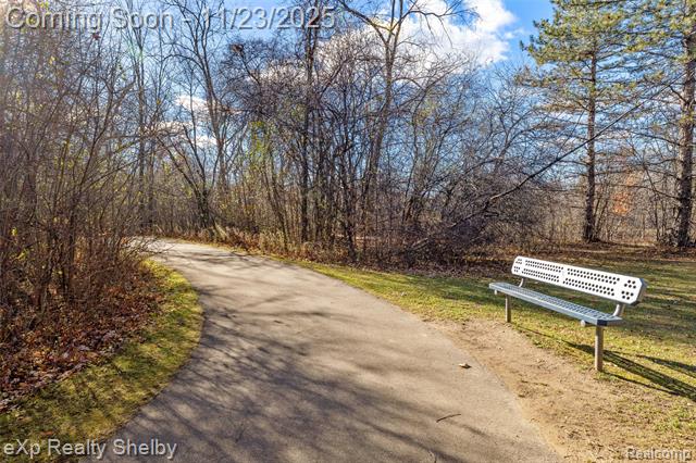 Builiding view fifty six for 2849 Elmcrest, Sterling Heights, MI. 48310