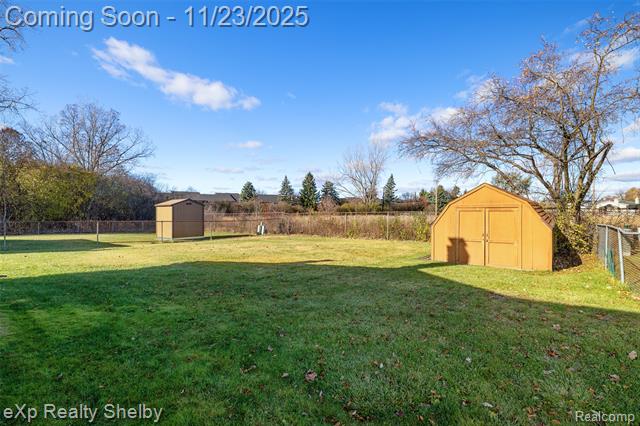 Builiding view fifty for 2849 Elmcrest, Sterling Heights, MI. 48310