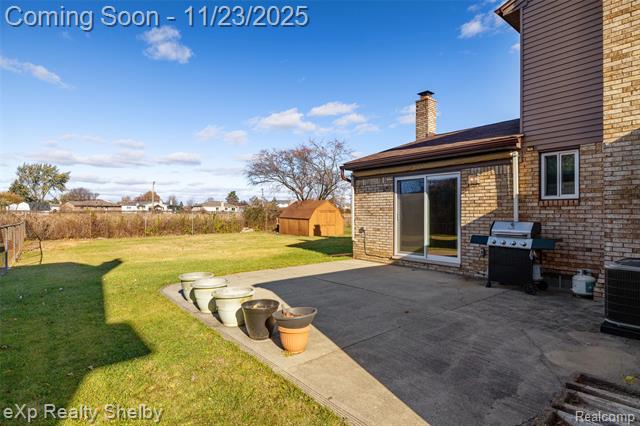 Builiding view forty four for 2849 Elmcrest, Sterling Heights, MI. 48310