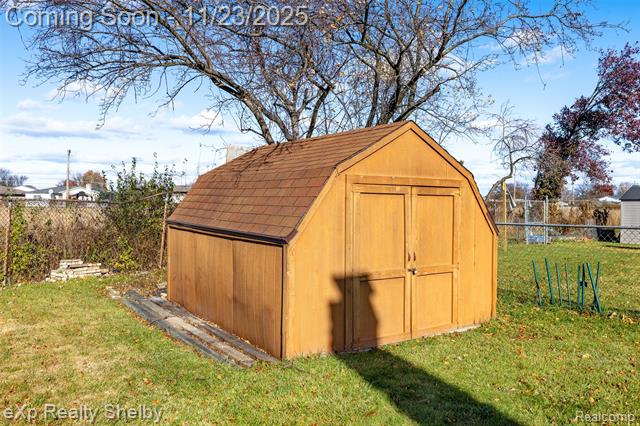 Builiding view forty nine for 2849 Elmcrest, Sterling Heights, MI. 48310