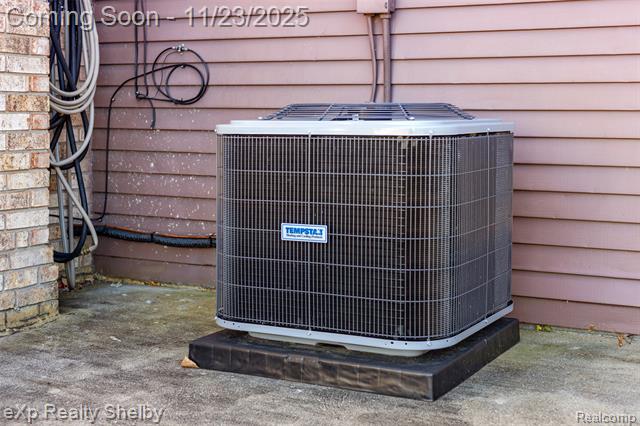 Builiding view forty six for 2849 Elmcrest, Sterling Heights, MI. 48310