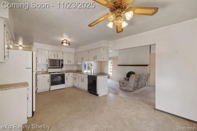 Builiding view ten for 2849 Elmcrest, Sterling Heights, MI. 48310