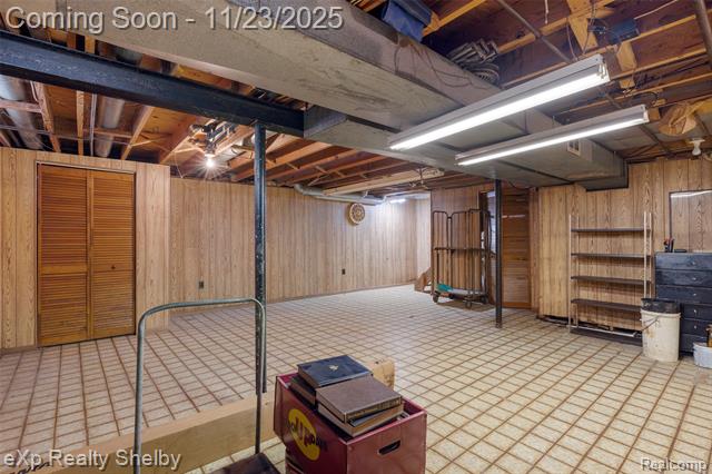 Builiding view thirty eight for 2849 Elmcrest, Sterling Heights, MI. 48310