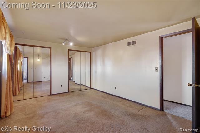 Builiding view thirty for 2849 Elmcrest, Sterling Heights, MI. 48310