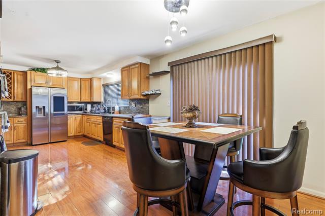 Builiding view five for 35163 Dumbarton, Harrison Township, MI. 48045