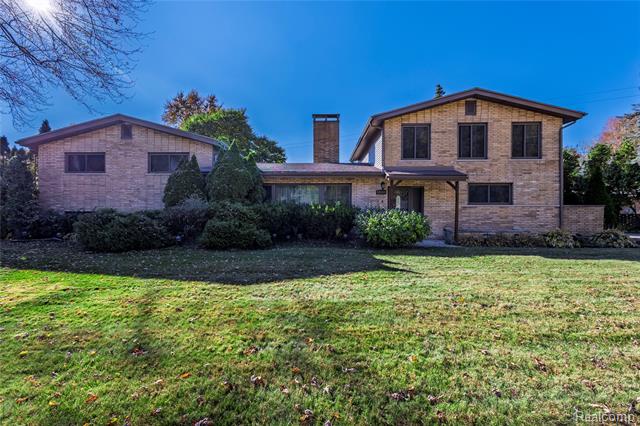 Builiding view one for 35163 Dumbarton, Harrison Township, MI. 48045