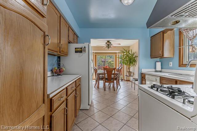 Builiding view eight for 35554 Buxton, Sterling Heights, MI. 48310