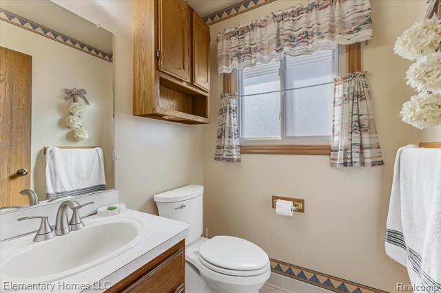 Builiding view ten for 35554 Buxton, Sterling Heights, MI. 48310