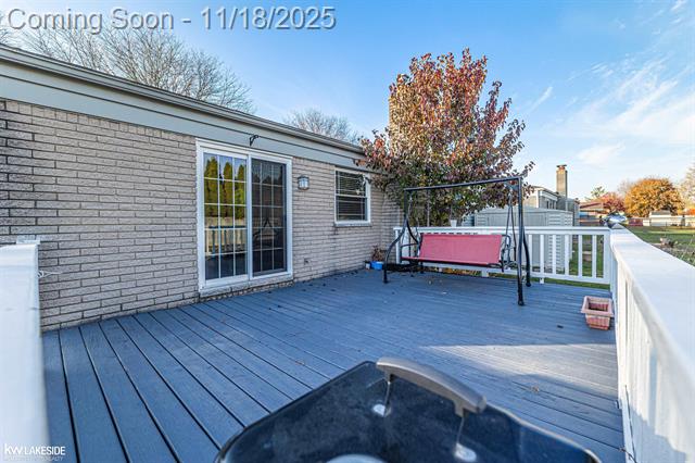 Builiding view eleven for 35646 Maureen, Sterling Heights, MI. 48310