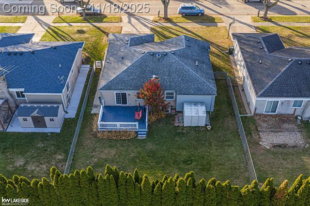 Builiding view five for 35646 Maureen, Sterling Heights, MI. 48310