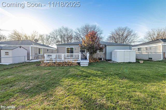 Builiding view seven for 35646 Maureen, Sterling Heights, MI. 48310