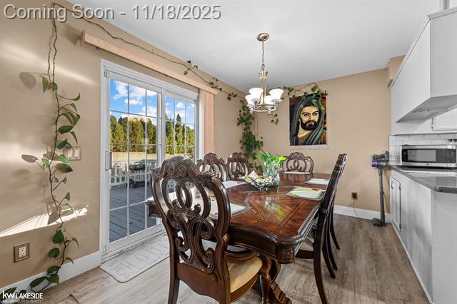 Builiding view seventeen for 35646 Maureen, Sterling Heights, MI. 48310